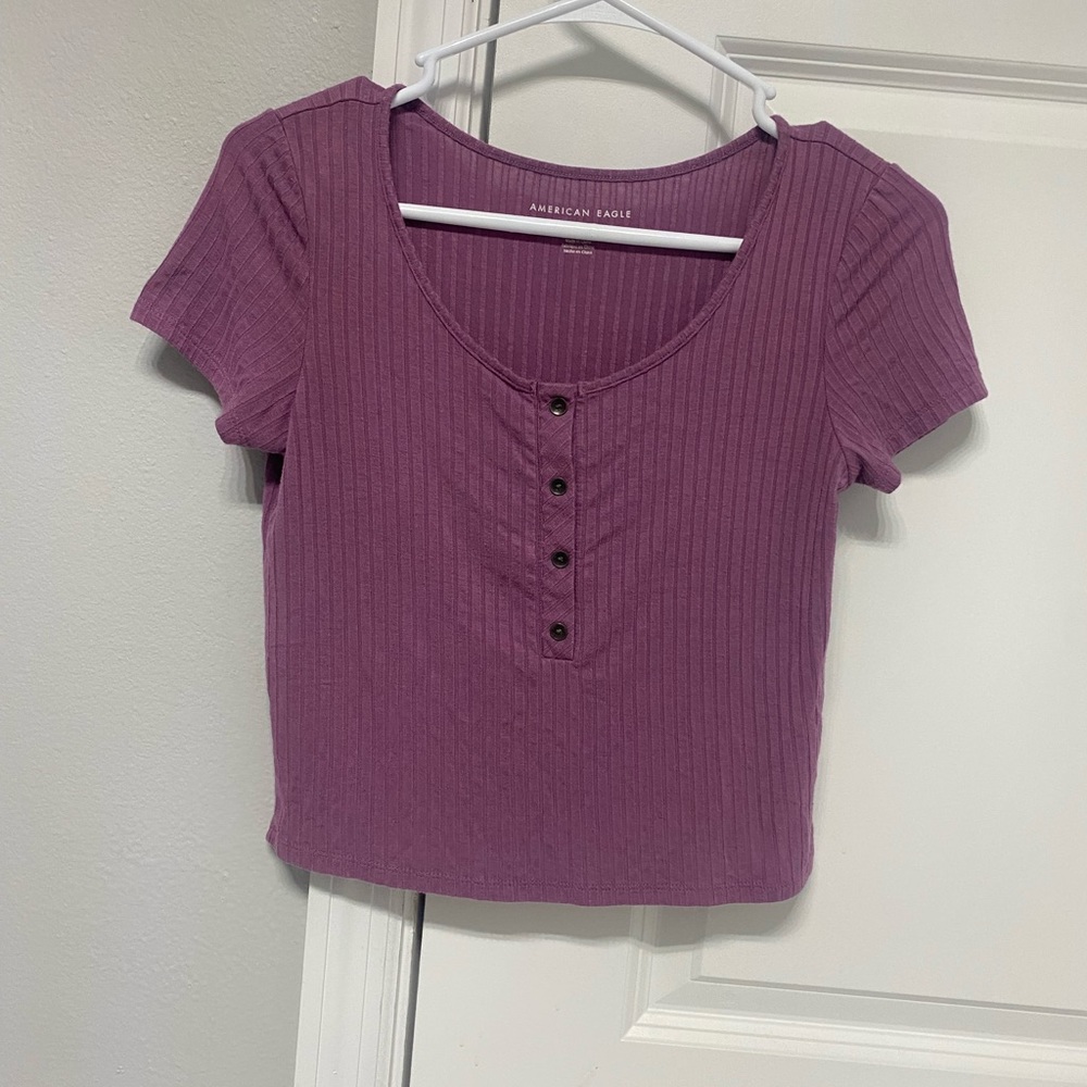 American eagle cropped purple shirt